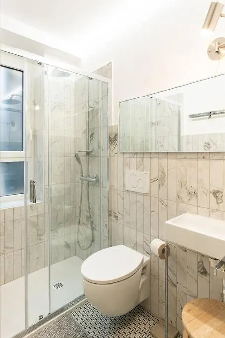 Spacious One Bedroom Moscova - Mirable Pm Milánó Apartman