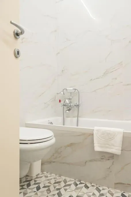 Spacious One Bedroom Moscova - Mirable Pm Milánó